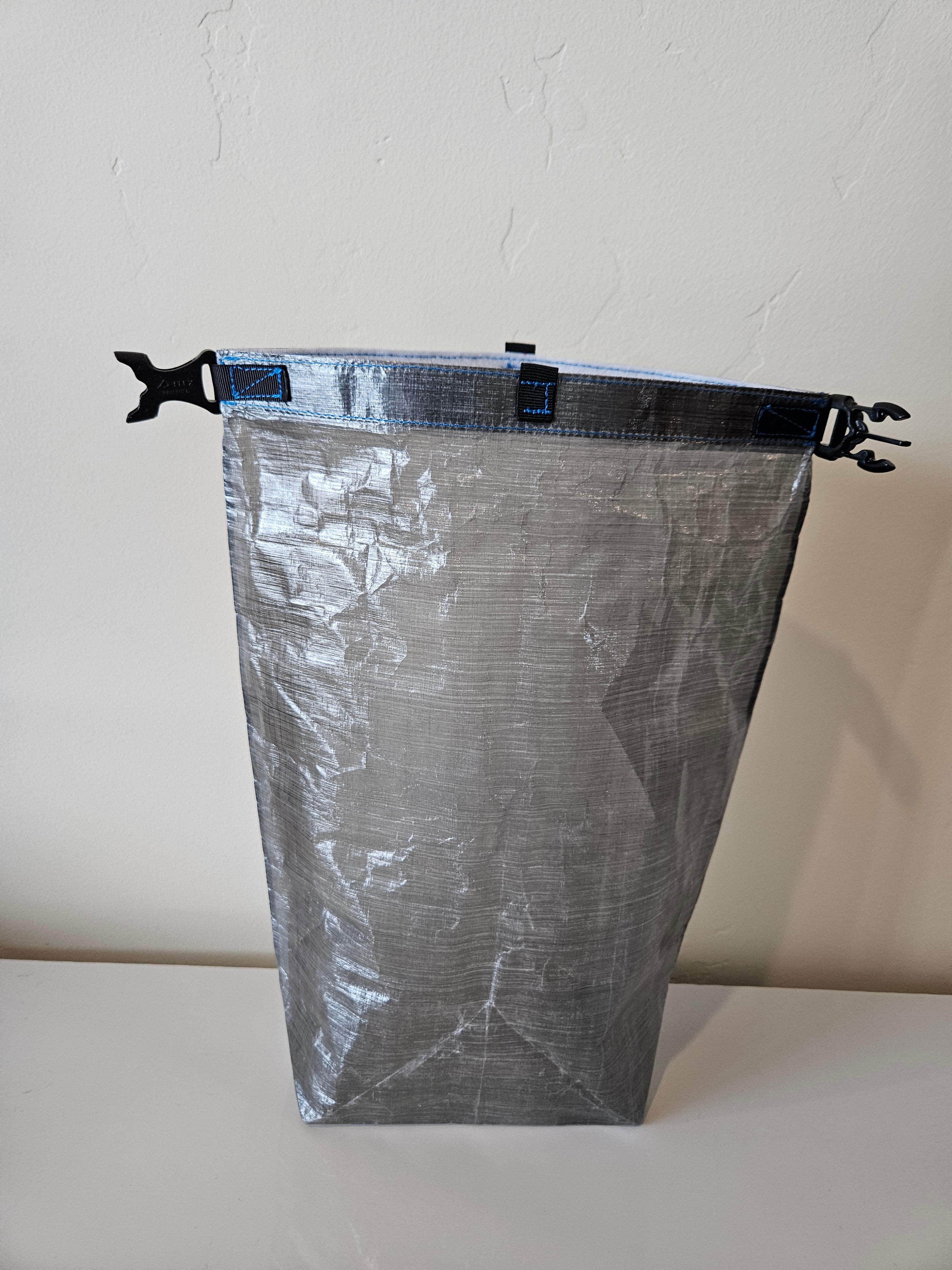 Superlight Small Dry Bag - Black Dyneema