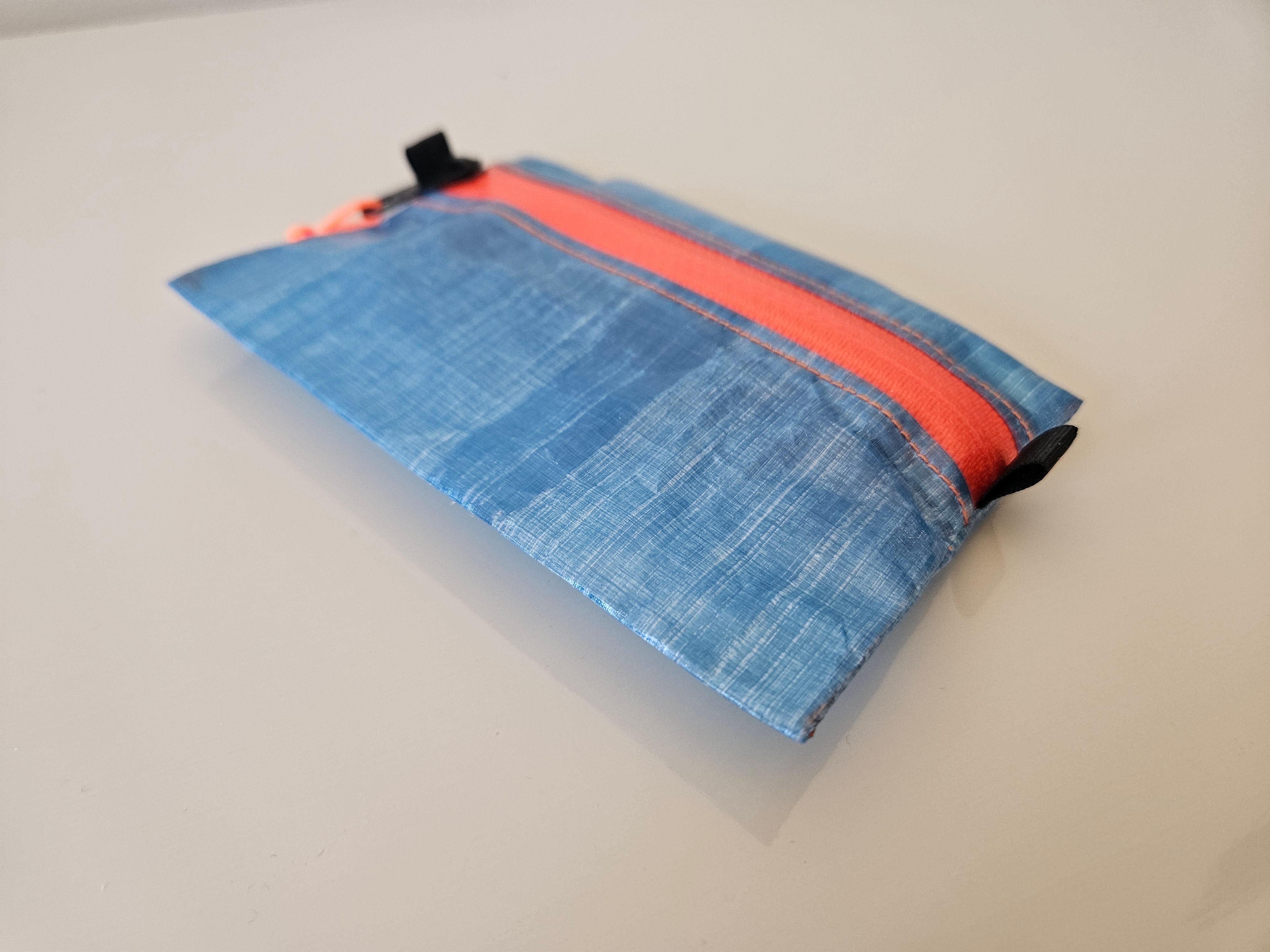 Ultralight Zipper Wallet - Blue 1.43 Dyneema