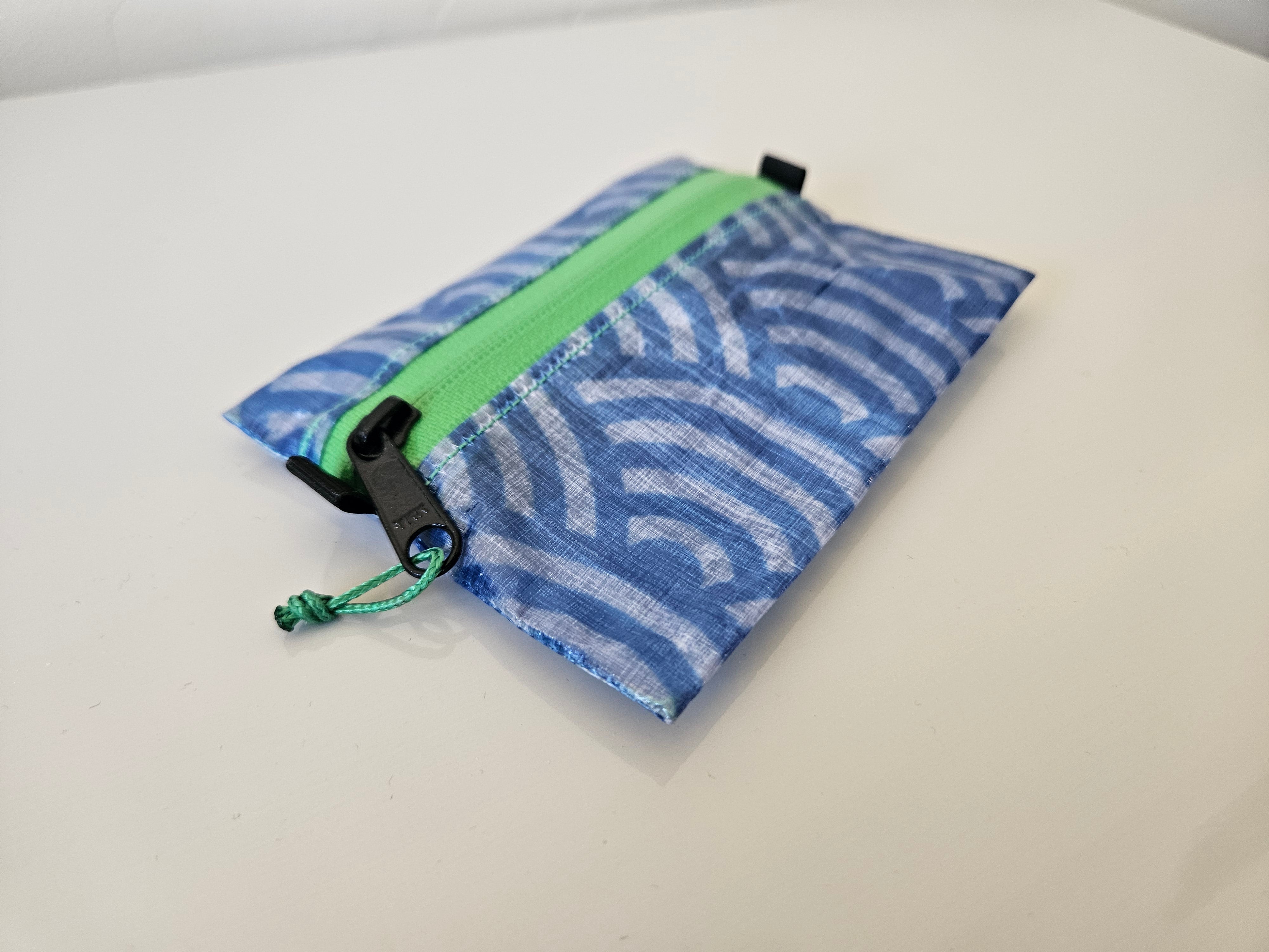 Ultralight Zipper Wallet - Japanese Waves 1.43 Dyneema