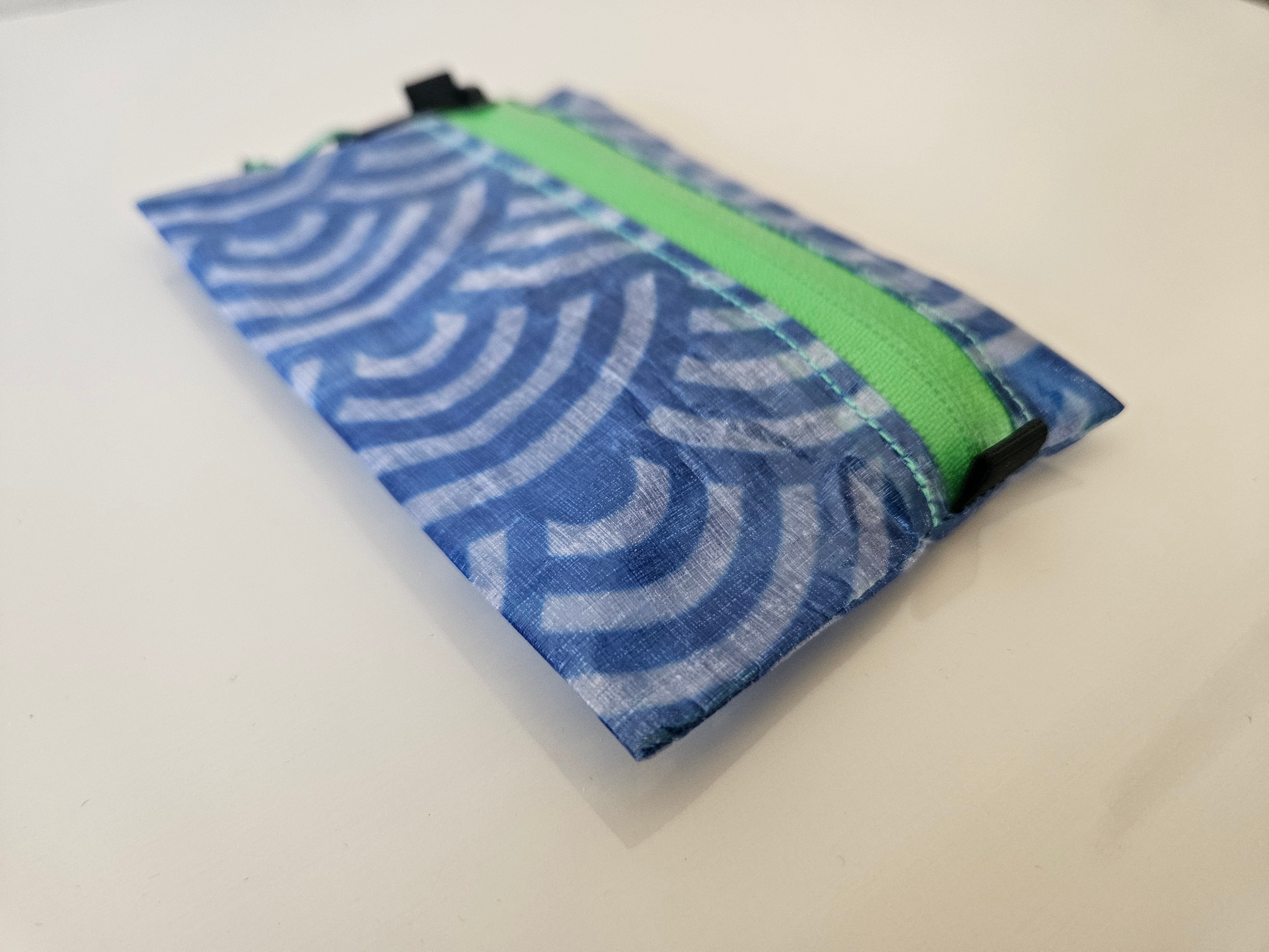 Ultralight Zipper Wallet - Japanese Waves 1.43 Dyneema