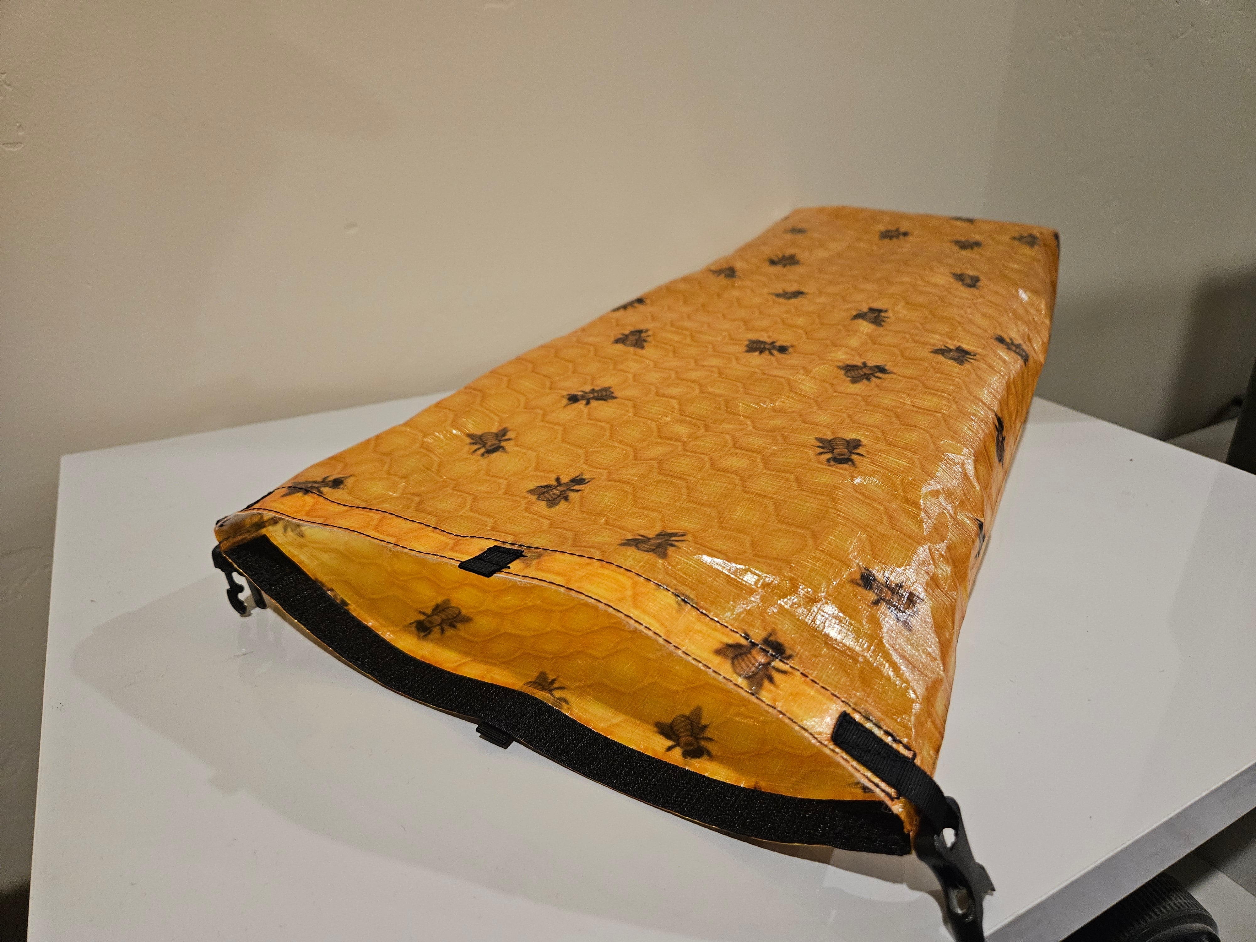 Ultralight Medium Dry Bag - Honeycomb Dyneema